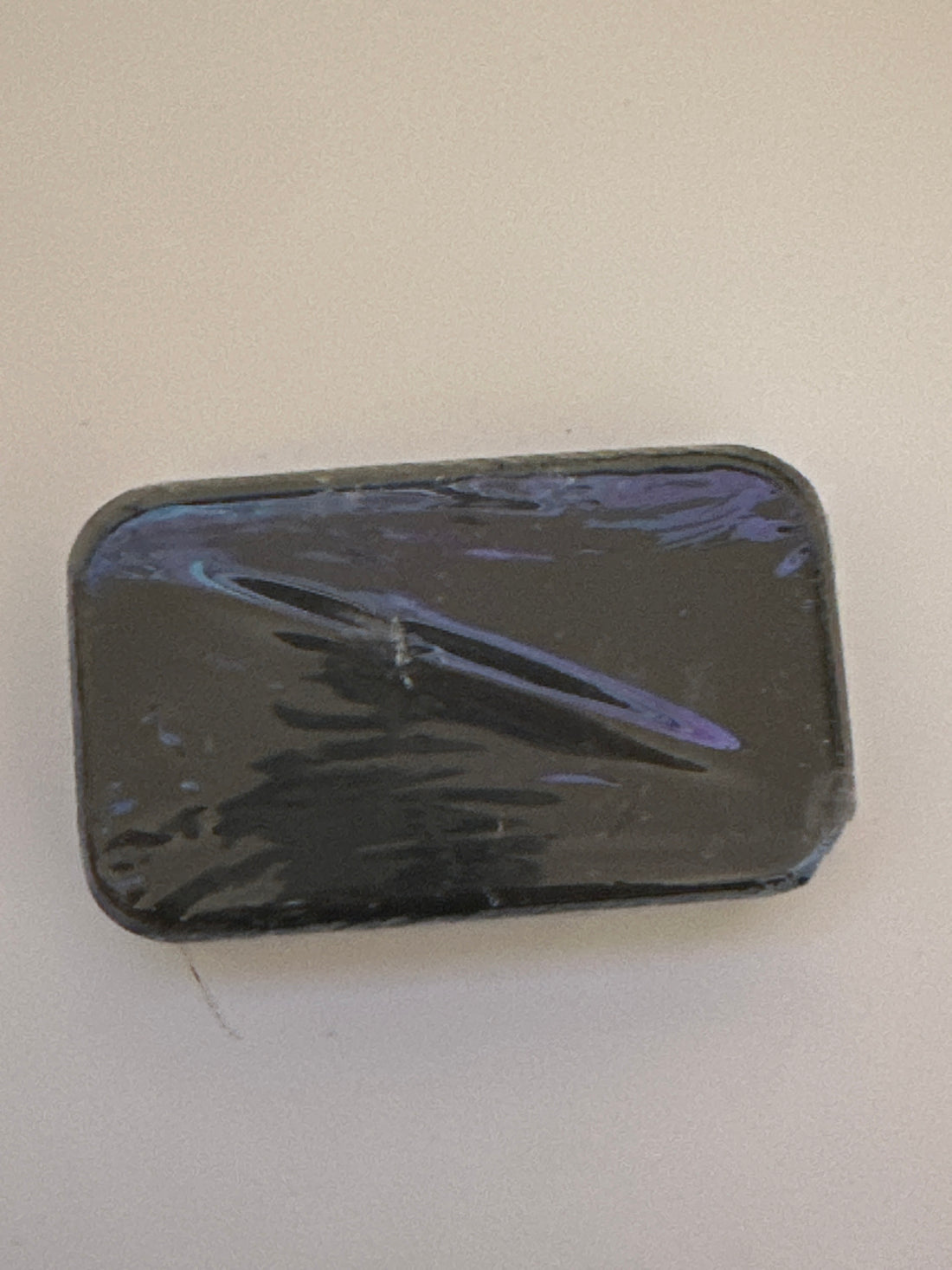 Savon noir solide spécial qui fini bouton sévère et le gras du visage